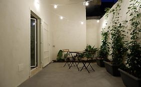 Bari Central Patio